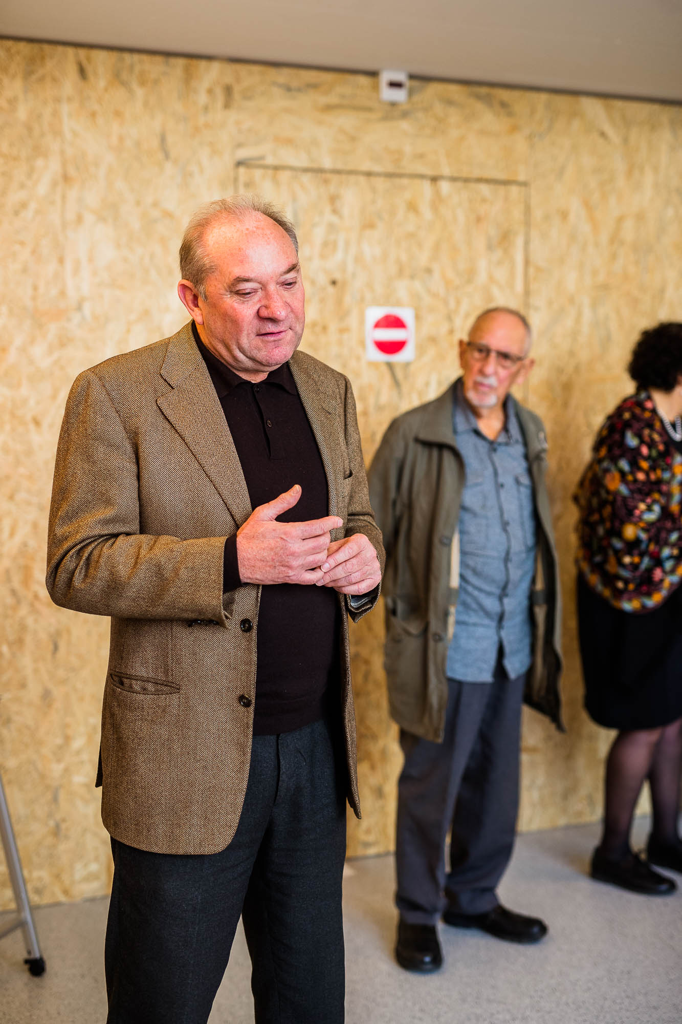 Export x3 1DX23096 Business 2020 Opening MOBI